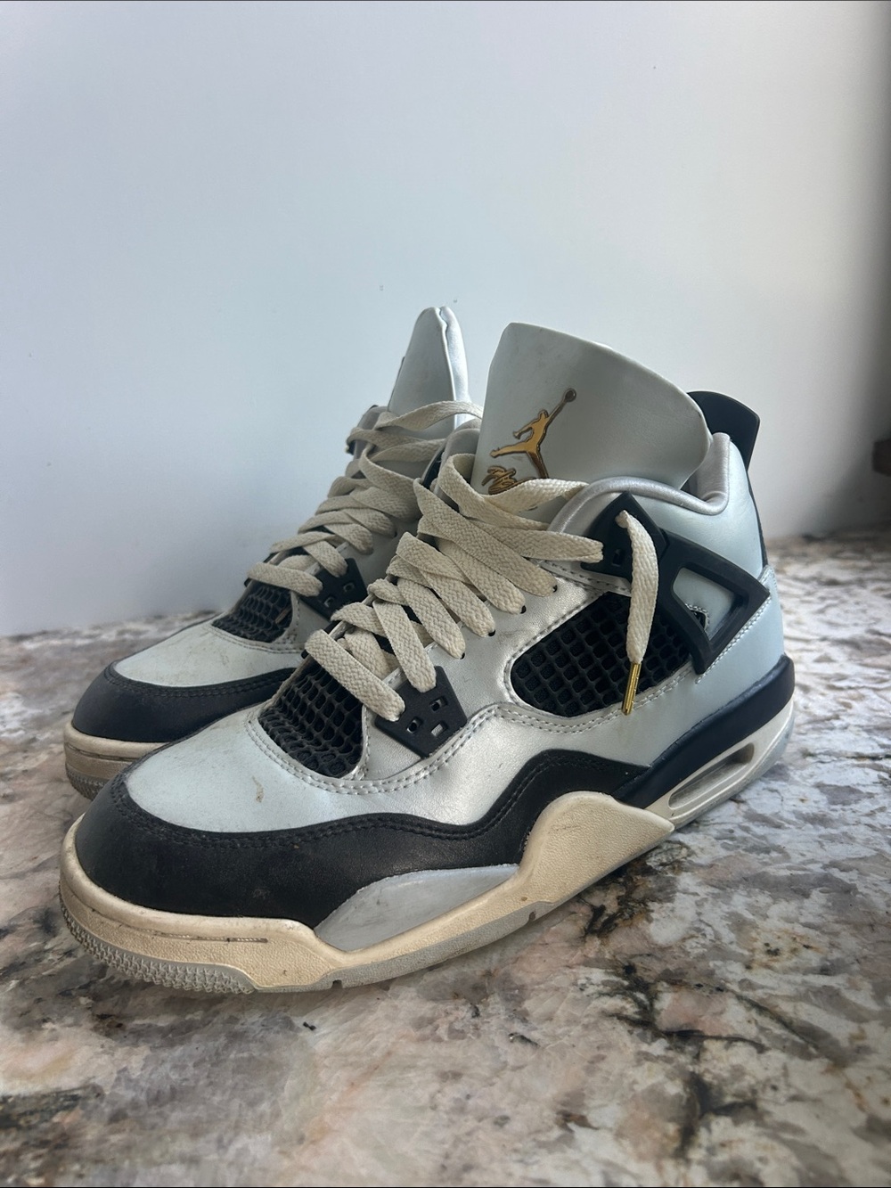 Nike Air Jordan’s Men’s size 7 in Light Blue, White and Dark Blue / Navy